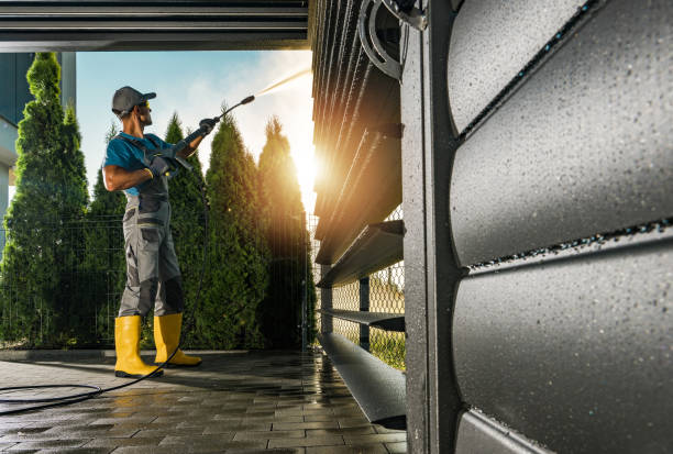 Best Deck Pressure Washing  in Hamlin, WV